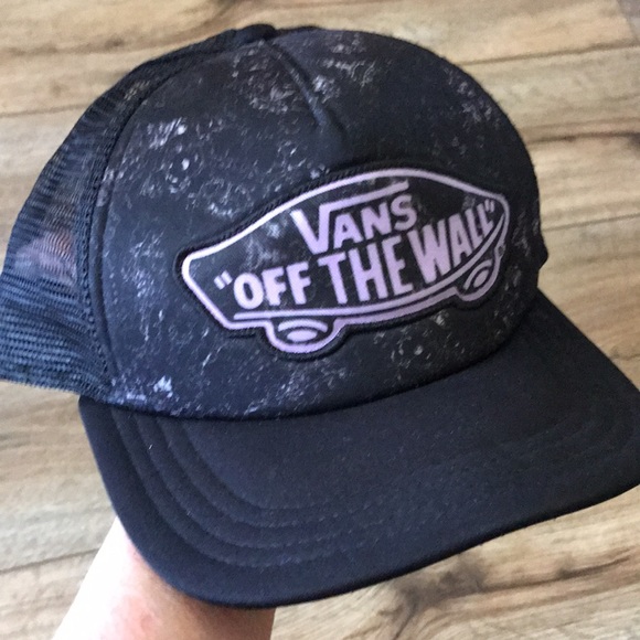 VANS OFF THE WALL ADJUSTABLE CAP EUC! - Picture 2 of 6